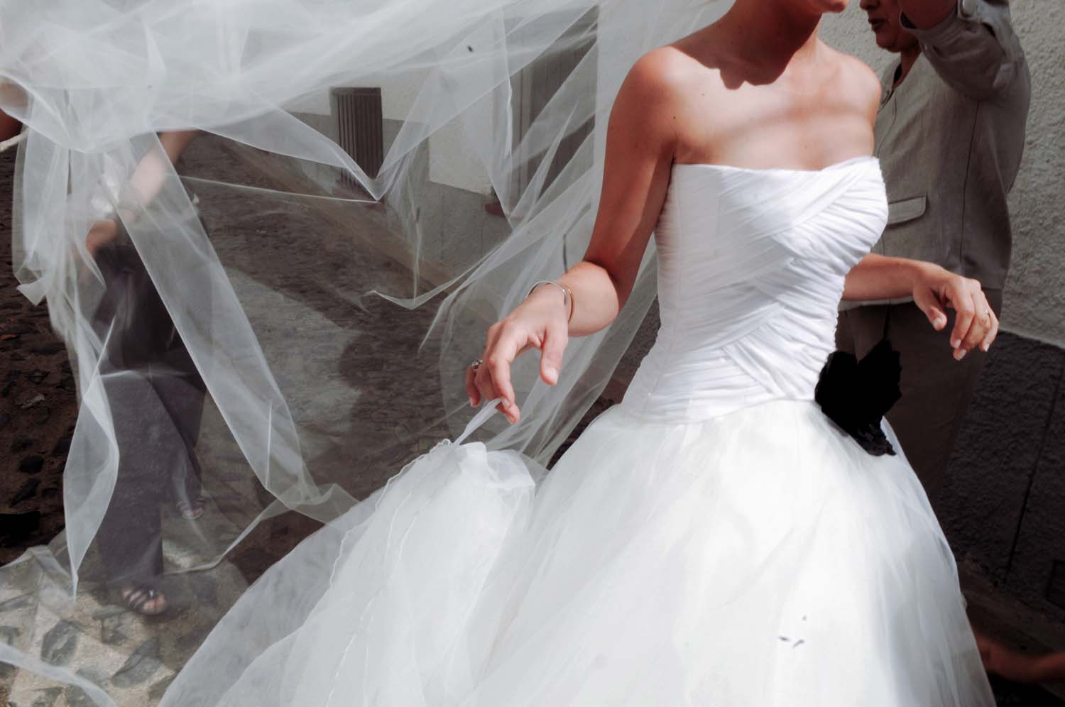 wedding-dress-cadaques-bridal-session-barcelona-photographer